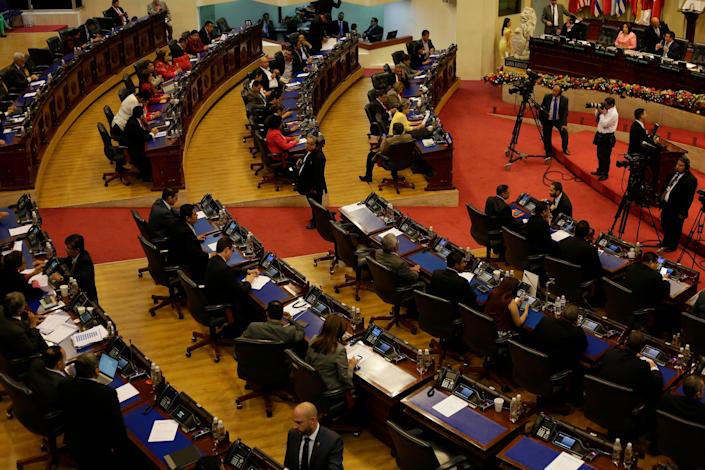 El Congreso salvadoreño aprueba un presupuesto por 7.967,7 millones de dólares para 2022