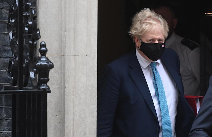 Johnson intensifica la diplomacia para evitar un «baño de sangre en Europa»