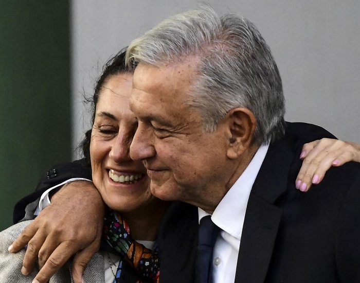 Ociosas y costosas giras del presidente López Obrador por estados de la República