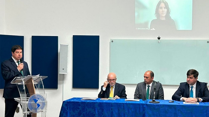 En evento organizado por Embajada de Uruguay en Brasil y el IICA, países sudamericanos debaten integración logística para mejorar competitividad