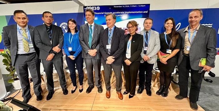 Los agricultores necesitan mayor financiamiento e incentivos económicos para profundizar sostenibilidad, advierten en pabellón del IICA en la COP 29