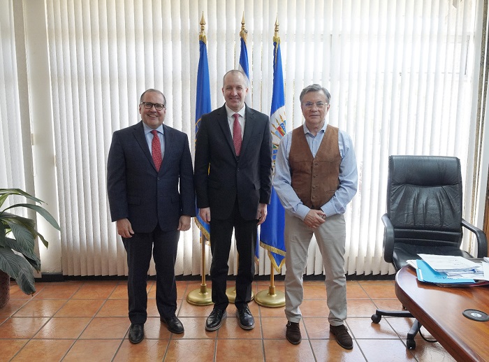 Secretario de Agricultura y productores de Iowa en gira por Centroamérica visitaron sede del IICA para conocer el trabajo del Instituto sobre biotecnología y biocombustibles